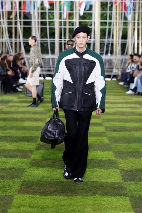 lv look|Louis Vuitton Spring 2025 Menswear Collection .